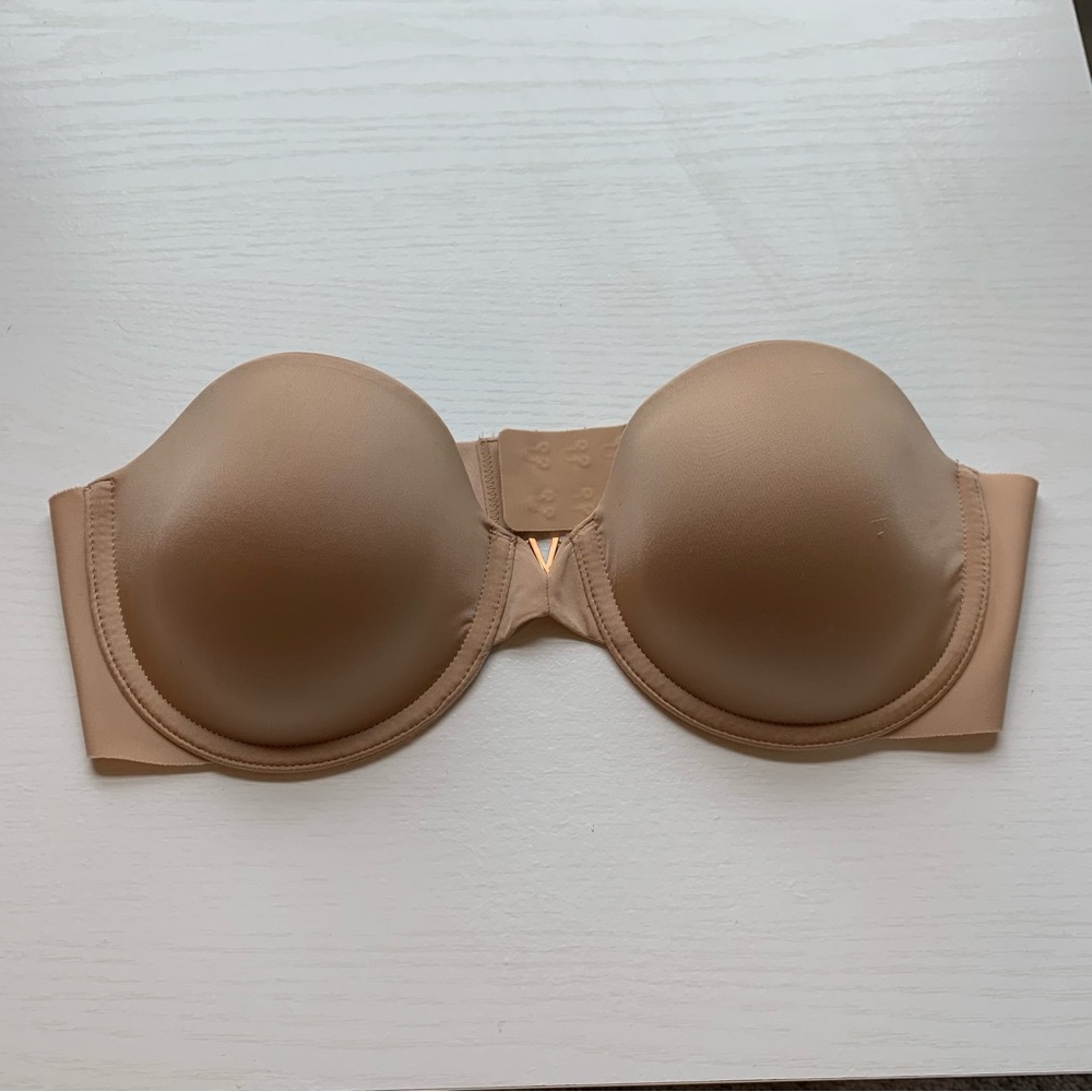 Victoria’s Secret Strapless Nude Bra